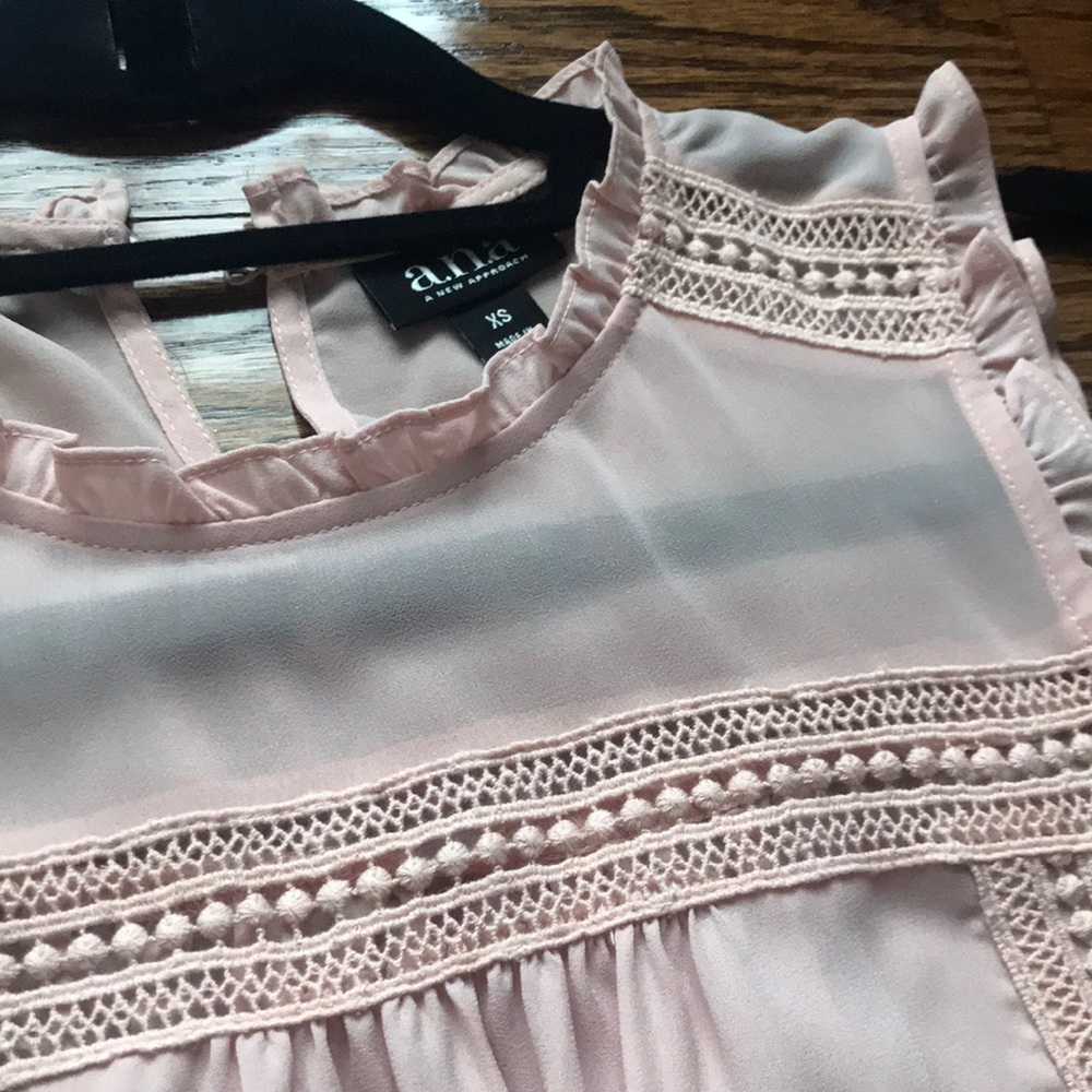 Pink top - Picture 2 of 4